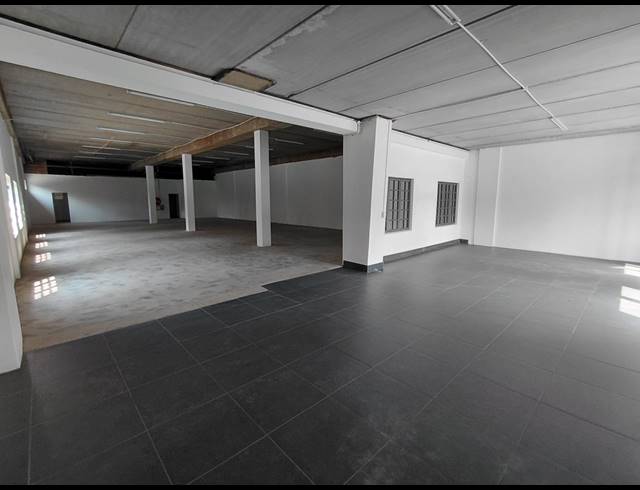 345M² OFFICE TO LET IN HALFWAY GARDENS